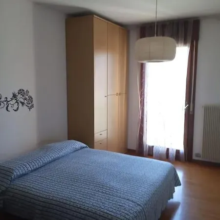 Apartman Comodo Al Campus Licei E Faber Box. Schio