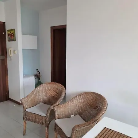Comodo Al Campus Licei E Faber Box. Appartement Schio